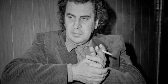 Το βλέμμα του Μίκη