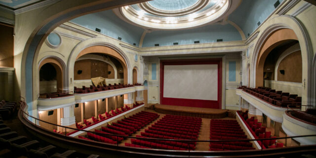 Το Αττικόν και το Απόλλων περιμένουν ν’ ανοίξουν ξανά