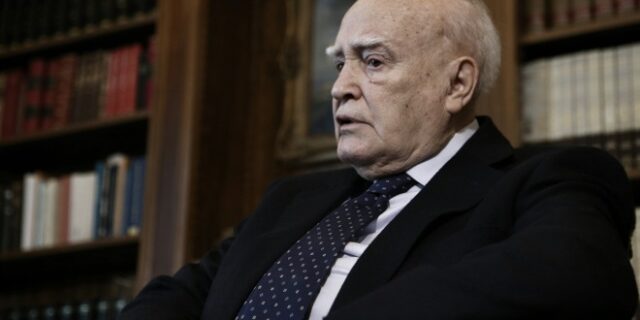 Κάρολος Παπούλιας για Φώφη Γεννηματά: Αβάσταχτη η οδύνη για τον άδικο και πρόωρο θάνατό της