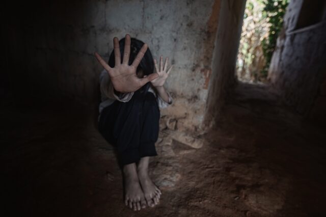 Ρόδος: Υπόθεση απάτης πίσω από την κακοποίηση του 8χρονου κοριτσιού – Συγκλονιστικές λεπτομέρειες