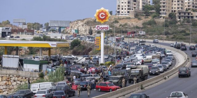 Ο Λίβανος στο “σκοτάδι” – Χωρίς ρεύμα και καύσιμα όλη η χώρα