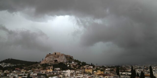 Κακοκαιρία Μπάλλος: Καταιγίδα μικρής διάρκειας στην Αττική – Η πρόβλεψη του Θοδωρή Κολυδά για τις επόμενες ώρες
