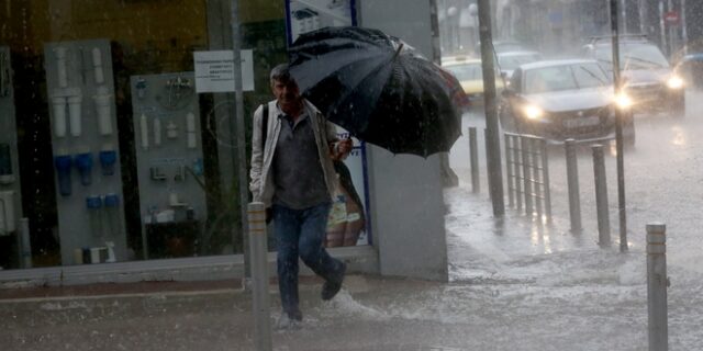 Κορονοϊός – διασπορά: “Βράζουν” Αττική, Θεσσαλονίκη και Λάρισα