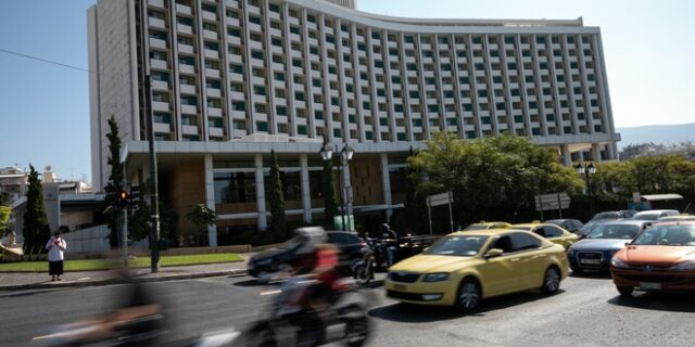 Δακτύλιος 2021: Σε εφαρμογή από αύριο – Ποιοι εξαιρούνται, τα πρόστιμα για τους παραβάτες