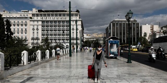 Κορονοϊός: 943 νέα κρούσματα σήμερα στην Αττική