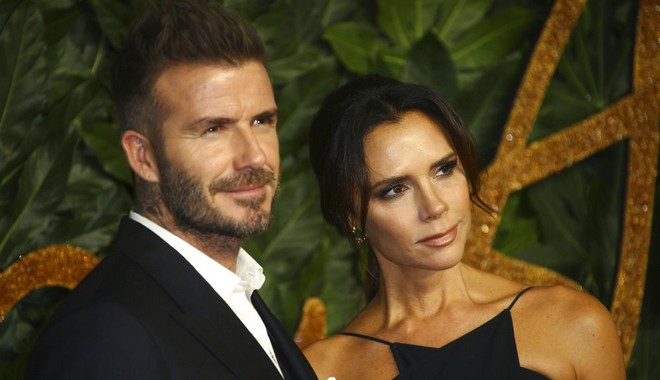 Victoria Beckham: Φωτογραφίζει τον David με το εσώρουχό του και “μας καλεί” στο πιο τρελό πάρτι γενεθλίων