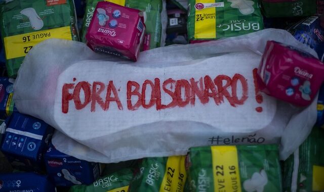 Βραζιλία: Οργή κατά Μπολσονάρο μετά το βέτο στη δωρεάν διανομή προϊόντων περιόδου