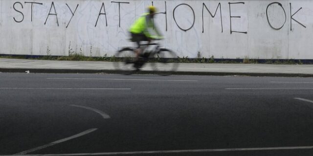 Κορονοϊός – Βρετανία: Εκτόξευση κρουσμάτων και θανάτων