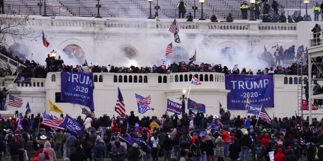 Washington Post: Το FBI γνώριζε για τα επεισόδια στο Καπιτώλιο, αλλά δεν αντέδρασε