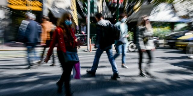 Κορονοϊός: 721 νέα κρούσματα σήμερα στην Αττική