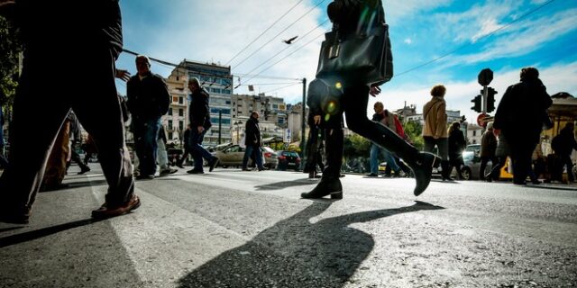 Κορονοϊός – διασπορά: Ανησυχία για Αττική, Βόρεια Ελλάδα, Λάρισα και Μαγνησία