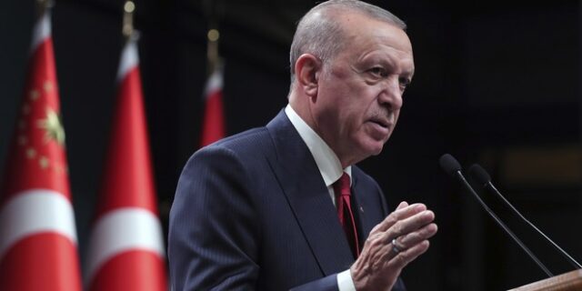 Ερντογάν: Κρατήστε τις αποταμιεύσεις σας σε τουρκική λίρα