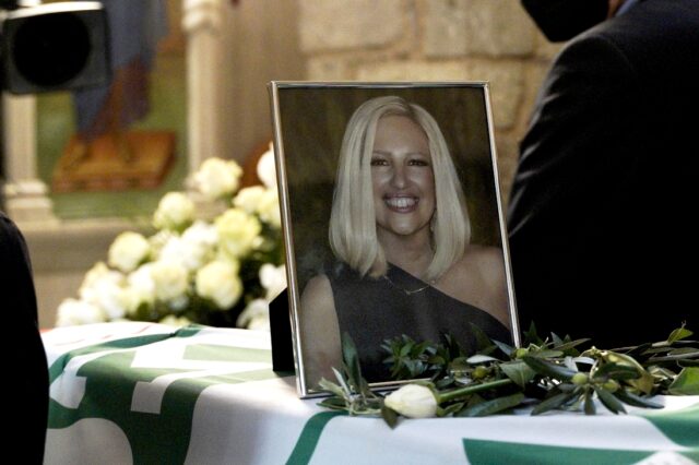 Κηδεία Φώφης Γεννηματά: “Αντίο γενναία ηρωίδα” – Το ύστατο χαίρε