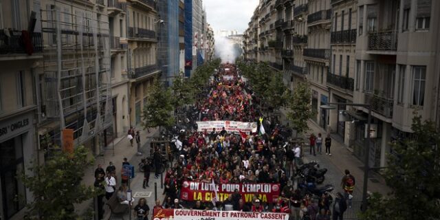 Γαλλία: Στους δρόμους τα συνδικάτα – Ζητούν μεγαλύτερους μισθούς λόγω ακρίβειας