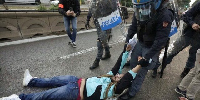 Σύνοδος G20: Αστυνομική καταστολή σε καθιστική διαμαρτυρία