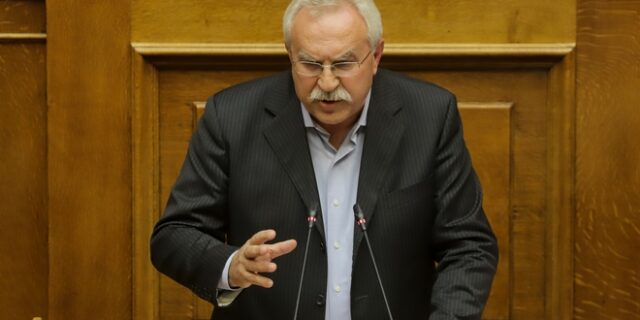 Δημήτρης Γάκης σε Ντόρα Μπακογιάννη: “Είμαι κι εγώ ένας από τους 500 με πολλαπλό μυέλωμα”