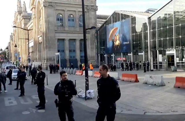 Συναγερμός στο Παρίσι: Απειλή για βόμβα – Εκκενώθηκε σταθμός του μετρό