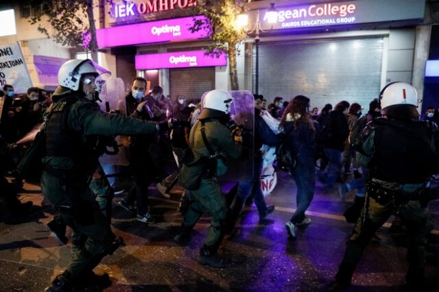 Πέραμα: Ξύλο και χημικά σε πορεία στο κέντρο της Αθήνας για την αστυνομική βία