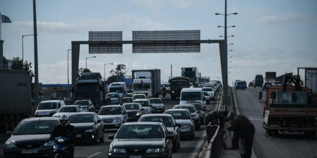 Αποκαταστάθηκε η κυκλοφορία στη λεωφόρο Κηφισού – Είχε διακοπεί εξαιτίας διαρροής πετρελαίου