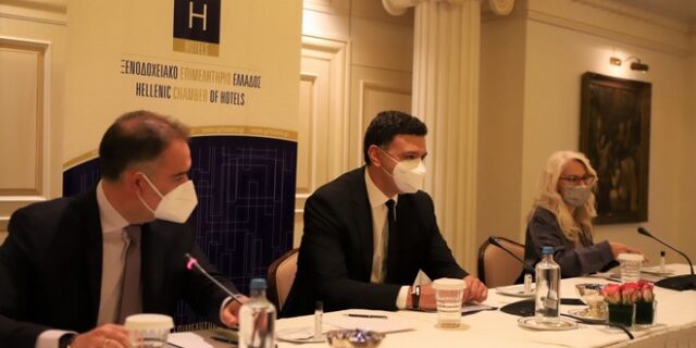 Συνέχιση της στοχευμένης κρατικής στήριξης ζητούν οι Έλληνες ξενοδόχοι