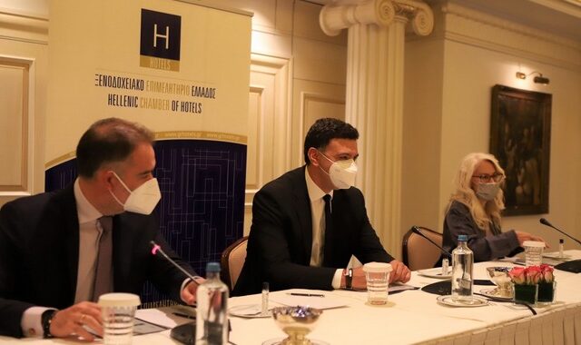 Συνέχιση της στοχευμένης κρατικής στήριξης ζητούν οι Έλληνες ξενοδόχοι