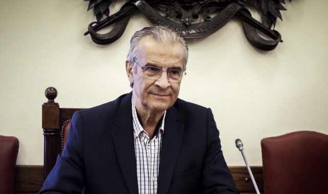 Πέθανε ο Τάσος Κουράκης, πρώην αναπληρωτής υπουργός Παιδείας του ΣΥΡΙΖΑ