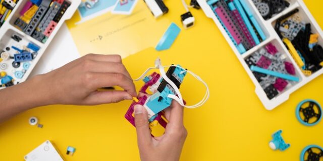 Έφηβος “οπλισμένος” με Lego έσπειρε τον τρόμο στη Γερμανία