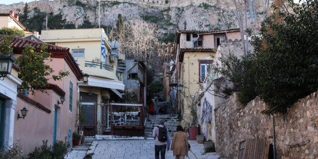 Πλεύρης: “Το λοκντάουν δεν βρίσκεται στο τραπέζι ούτε σε τοπικό επίπεδο”