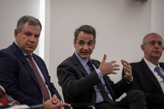 Μητσοτάκης: Οι επιχειρήσεις να στηρίξουν τον κόσμο της εργασίας ως προς το εισόδημα