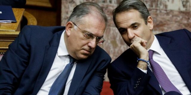 ΣΥΡΙΖΑ: “Μητσοτάκης – Θεοδωρικάκος να απαντήσουν για τις καταγγελίες Σκούμα και για τη Greek Mafia”