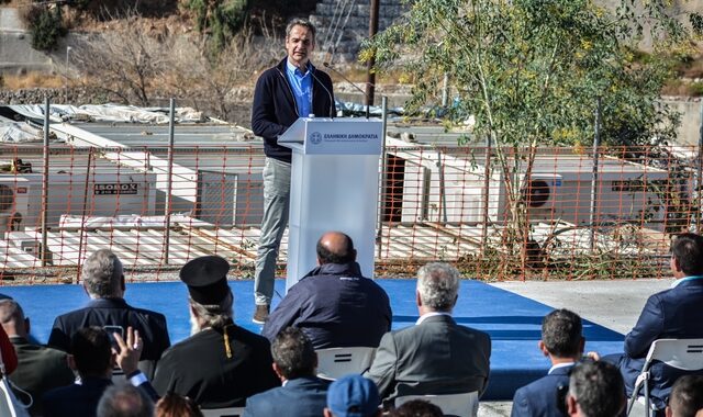 Μητσοτάκης από Σάμο: “Ασφαλιστική δικλείδα η νέα δομή”