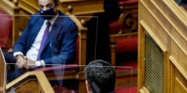 Η υποκρισία του Μητσοτάκη και οι υπερβολές του Τσίπρα
