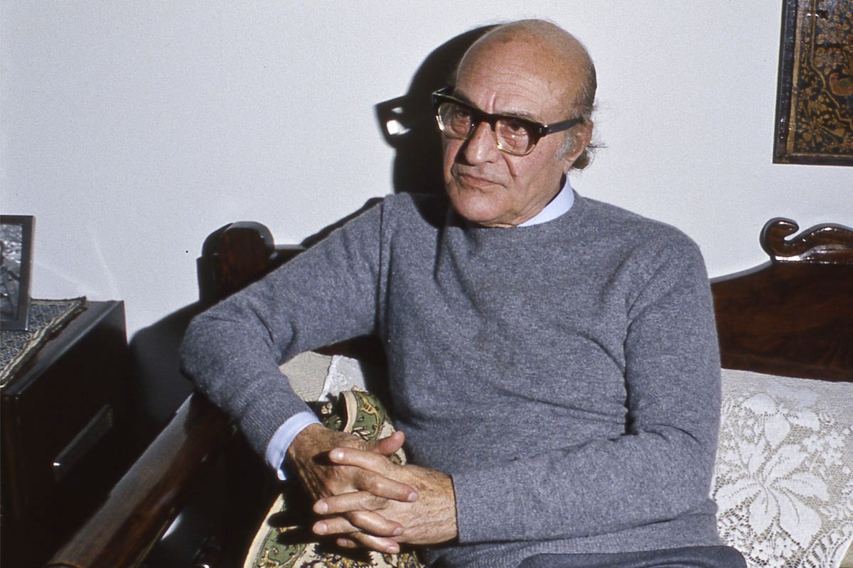 Ο Ελύτης μάς έδειξε τους ήλιους και τα σκοτάδια της Ελλάδας - Πέθανε σαν σήμερα το 1996