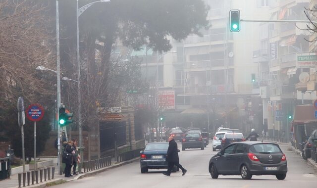 Καιρός: Συννεφιά και τοπικές ομίχλες το πρωί της Τετάρτης