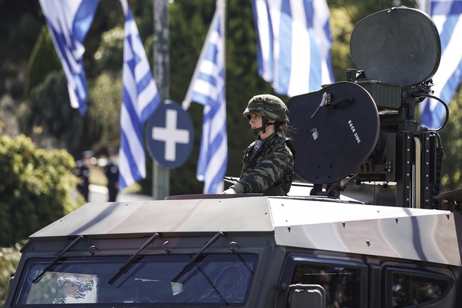 LIVE εικόνα: Η μεγάλη στρατιωτική παρέλαση για την 28η Οκτωβρίου