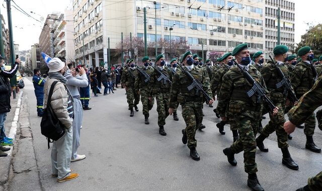 Παρέλαση 28ης Οκτωβρίου: Υποχρεωτική η μάσκα για τους θεατές