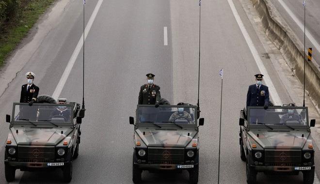 Παρέλαση 28ης Οκτωβρίου: Παίρνουν θέση τα στρατιωτικά άρματα στη Θεσσαλονίκη