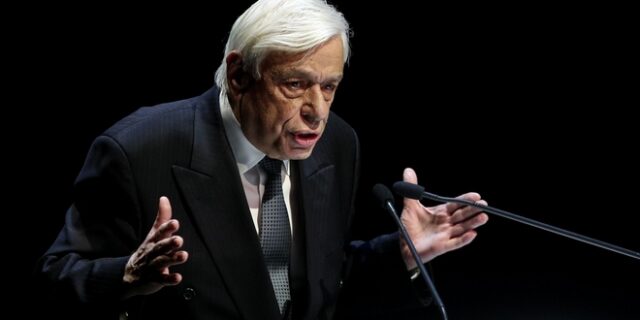 Παυλόπουλος: “Polexit”; Η Πολωνία στα πρόθυρα της εξόδου από την Ευρωπαϊκή Ένωση