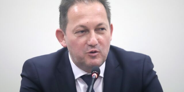 Πέτσας: Παρεμβάσεις για να μην αυξηθούν τα δημοτικά τέλη λόγω ανατιμήσεων