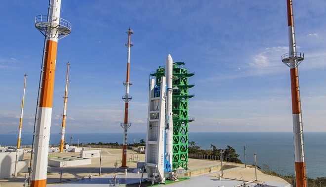 Νότια Κορέα: Απέτυχε η εκτόξευση του πρώτου της πύραυλου στο διάστημα