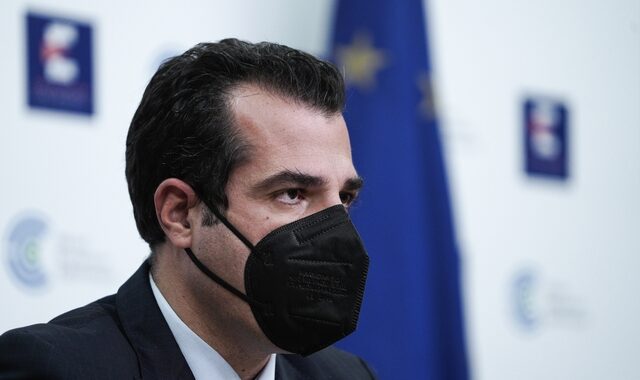 Κυβέρνηση: “Όχι” σε lockdown, “ίσως” σε μέτρα για ανεμβολίαστους 