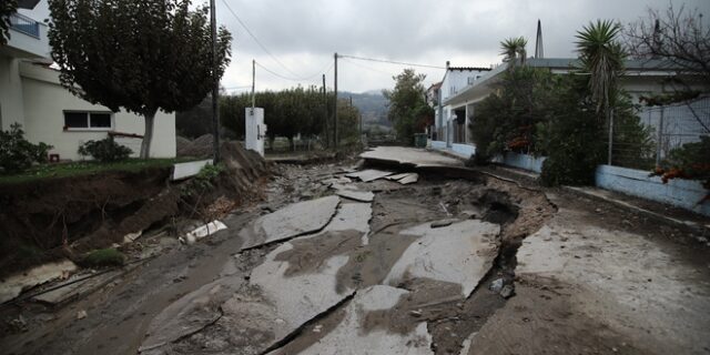 Λέκκας: Οι 10 περιοχές που κινδυνεύουν άμεσα από πλημμύρες
