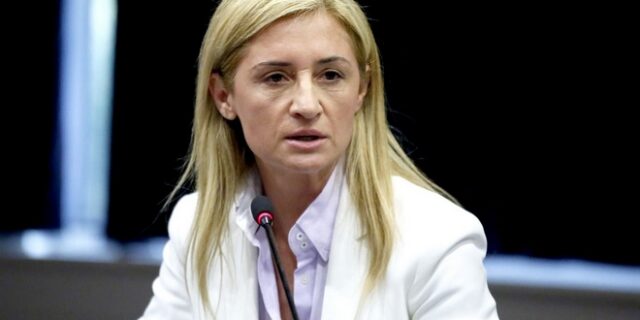 Σοκάρει η Μαρία Πολύζου: “Ο πατέρας μου με βίαζε από 11-12 ετών”