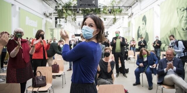 Γερμανία: “Ναι” από τους Πράσινους για την έναρξη διαπραγματεύσεων για τον σχηματισμό κυβέρνησης