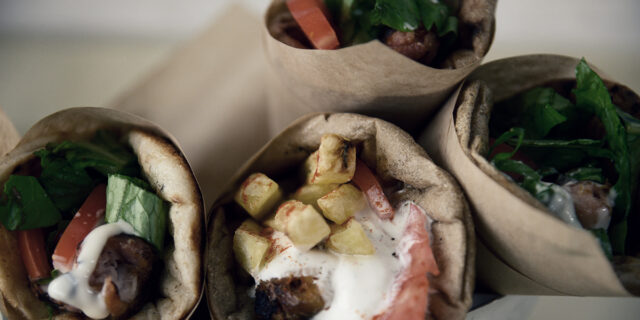 Σουβλάκι, επιστροφή στο πιο τίμιο street food