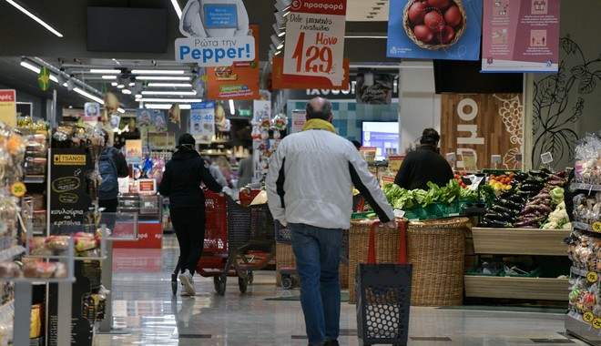 Λιανεμπόριο: Αίρονται οι περιορισμοί στην είσοδο των καταναλωτών
