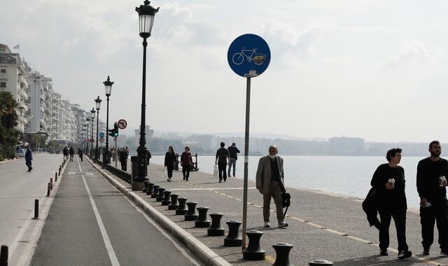 Κορονοϊός: Χάθηκε κάθε έλεγχος στη Θεσσαλονίκη