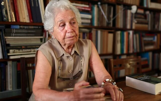 Πέθανε η αρχαιολόγος Έβη Τουλούπα