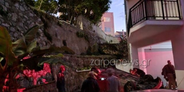Κρήτη: Αυτοκίνητο “προσγειώθηκε” σε αυλή σπιτιού
