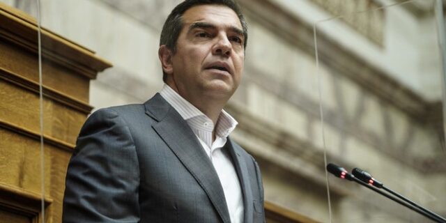 Τσίπρας: “Προτεραιότητα Μητσοτάκη το χάιδεμα των αυτιών του αντιεμβολιαστικού ακροατηρίου”